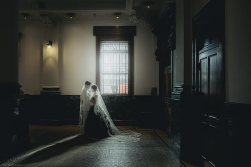 光の中のお二人