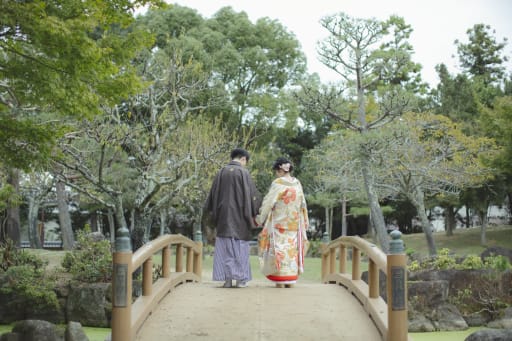 橋を歩きながら