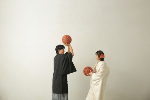 バスケットボールを使って躍動感あふれるお写真