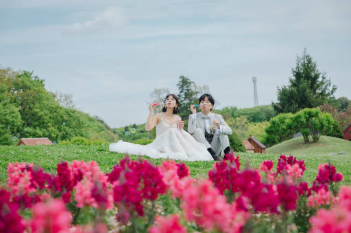 カラフルなお花が華やかで可愛らしい♡