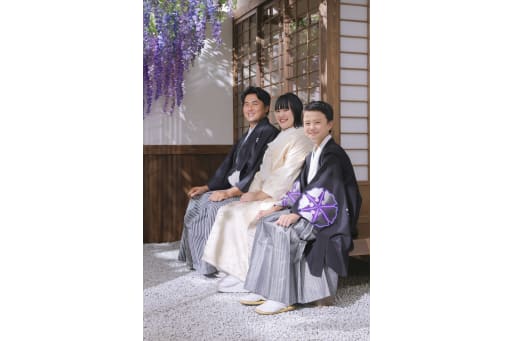縁側に並んで。