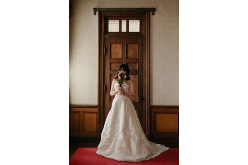 雰囲気のある窓を見つけて