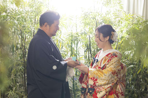 指輪を渡しているシーンも