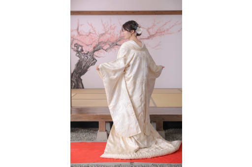 白無垢に宿る、繊細な手仕事