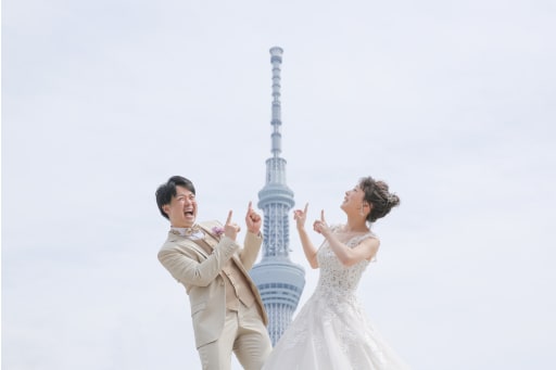 ラストはスカイツリーと一緒に！撮影スタートからラストまで笑顔全開のお二人に、私もとても元気をいただきました！ありがとうございました♪