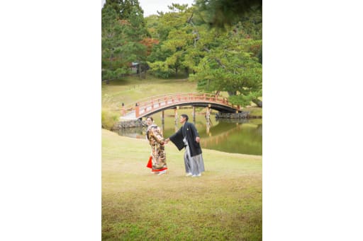 視線を合わせるだけで雰囲気が変わるカット。気取らない穏やかさがよく出ています