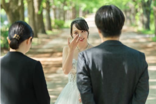 振り返った瞬間、笑顔でしたが、ご新婦様は涙が止まりません。