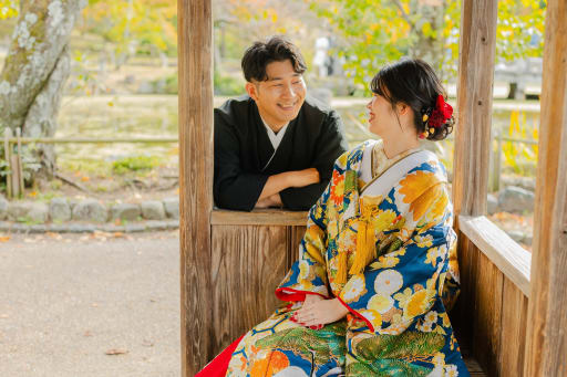 少し移動して座りながらおしゃべり