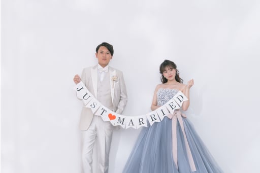 2着目はブルーのカラードレス！