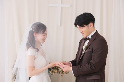 指輪を交わす愛の誓い