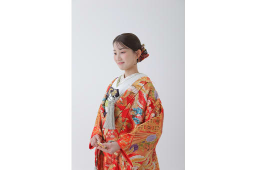 節目の視線もきれいなご新婦様