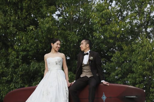 ガーデンではサーフボードで撮影！