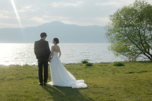 後ろ姿もしっかりと