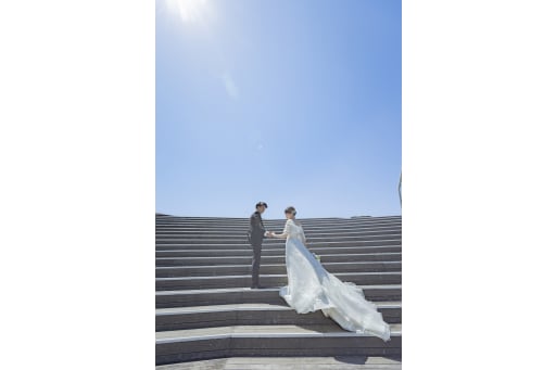 天まで続く階段を上って