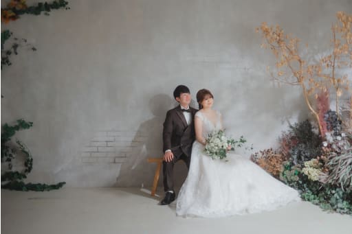 ベンチに座って