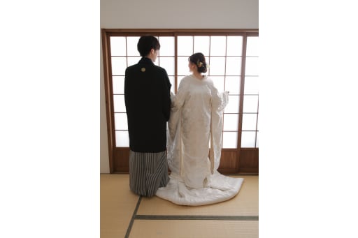 後ろ姿も
