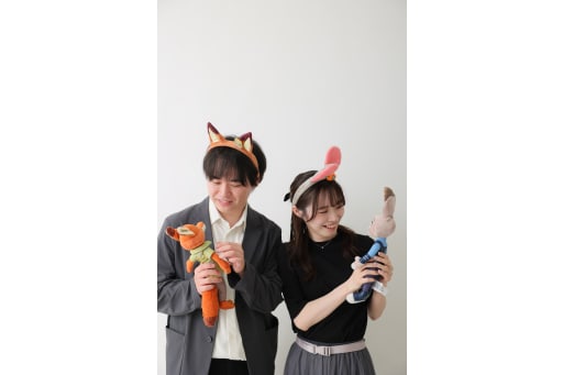ぬいぐるみも抱っこして