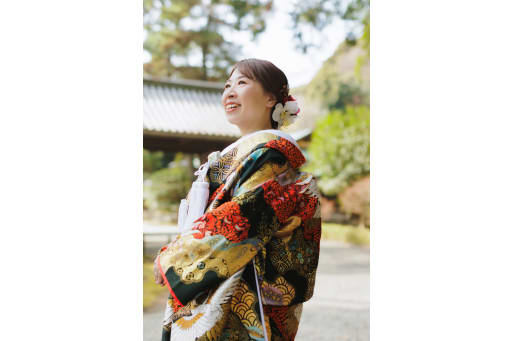 鮮やかな色打掛に心を躍らせて