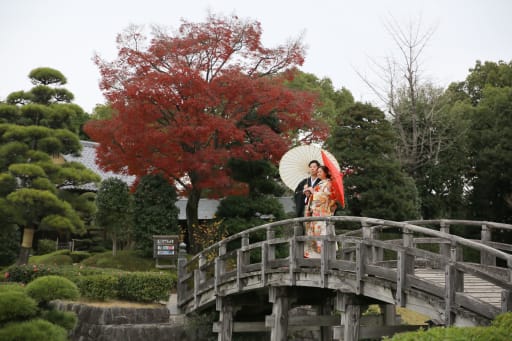 大きな橋がシンボルです
