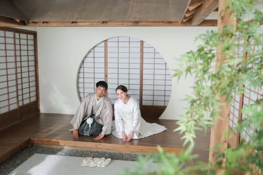 木漏れ日の中で