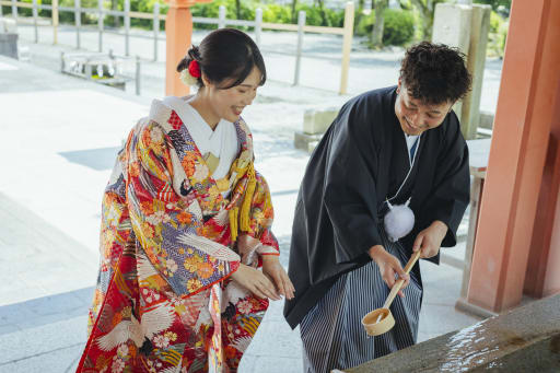 2人で仲良く手水