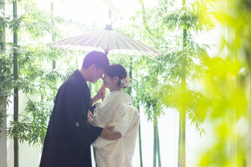 おでこをつけて