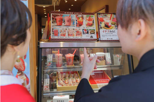 何を頼もうかなぁ