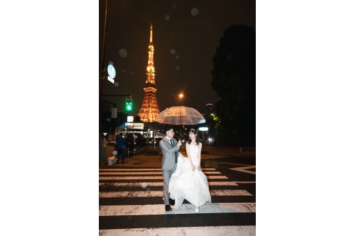 笑い合って