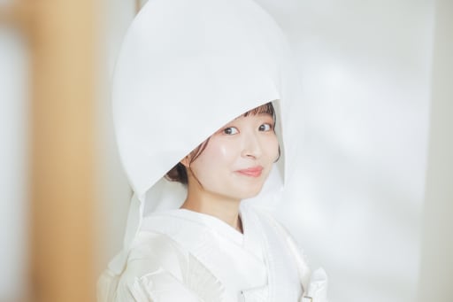 白無垢に輝く微笑み