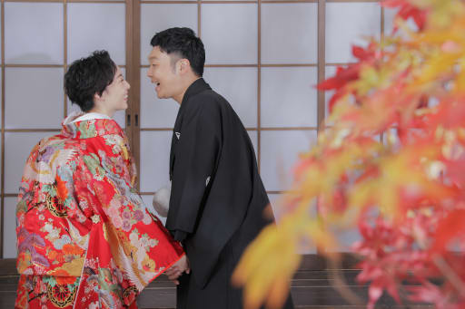 見つめ合い。