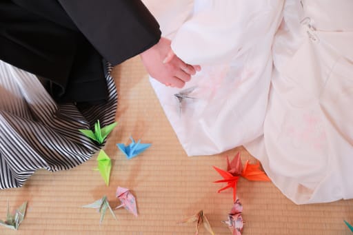 鶴と指輪と