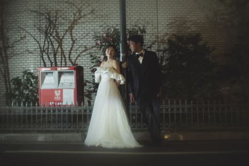 夜の街に溶け込む、ふたりだけの時間