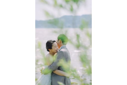 新緑の間から・・・