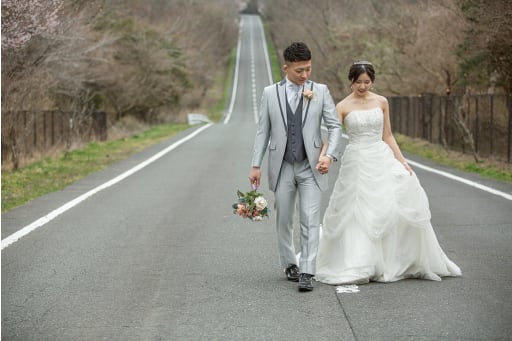 カントリー風の道で