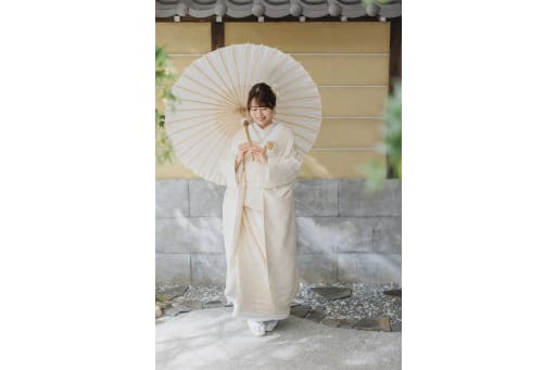 白無垢に包まれた、しとやかで美しいソロカット