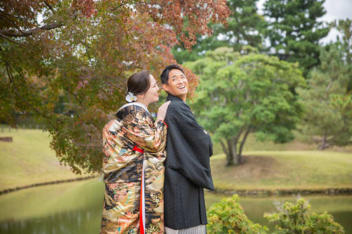 視線を合わせるだけで雰囲気が変わるカット。気取らない穏やかさがよく出ています。