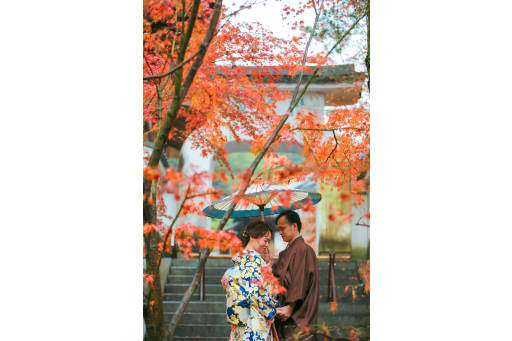 秋の紅葉は和装フォトウェディングの似合う季節