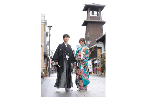 記念の全身立ち姿で