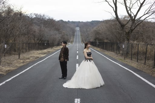 未来へと続く、まっすぐな道