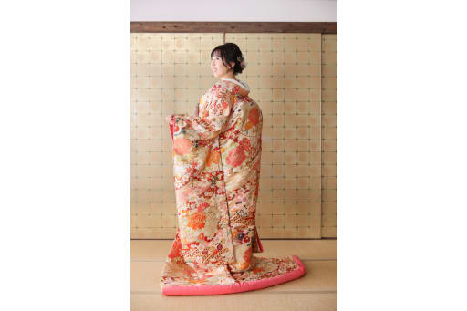 ご新婦様の後ろ姿