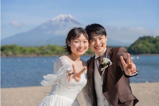 結びはピース！