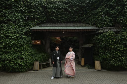 まずは入り口の前で