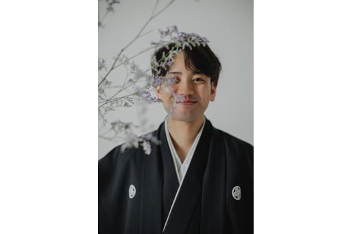 新郎様も合わせてお花ショット