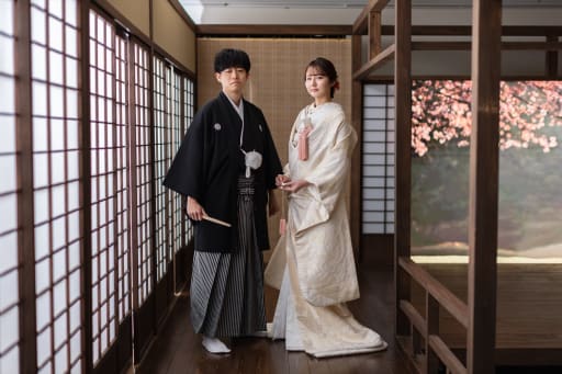 宮大工が建てた本格的な屋内庭園スタジオ！  