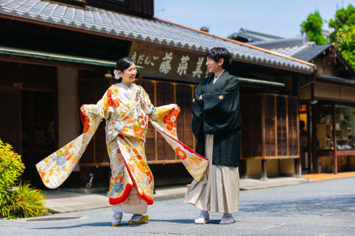 お着物姿で新婦様にくるりと回っていただきました♪