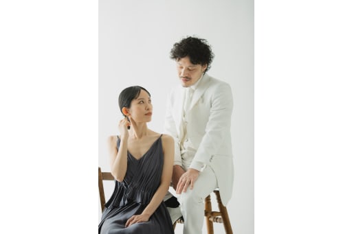 見つめ合う新郎新婦様