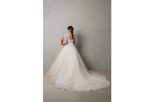 後ろ姿もバッチリ！！