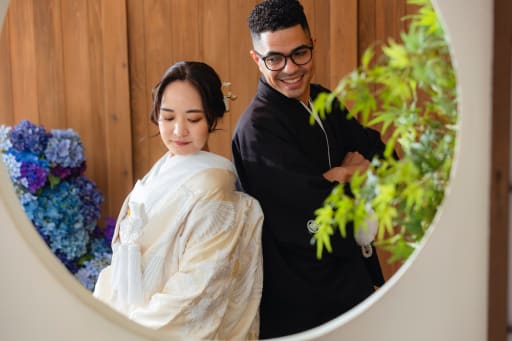 丸窓で