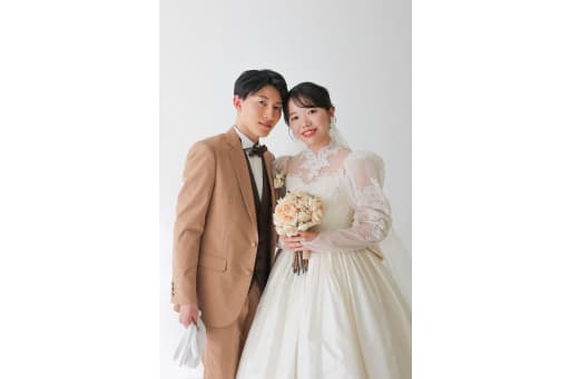 白壁でシンプル