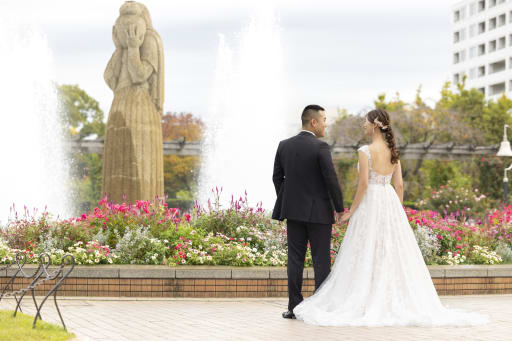 山下公園の噴水前で